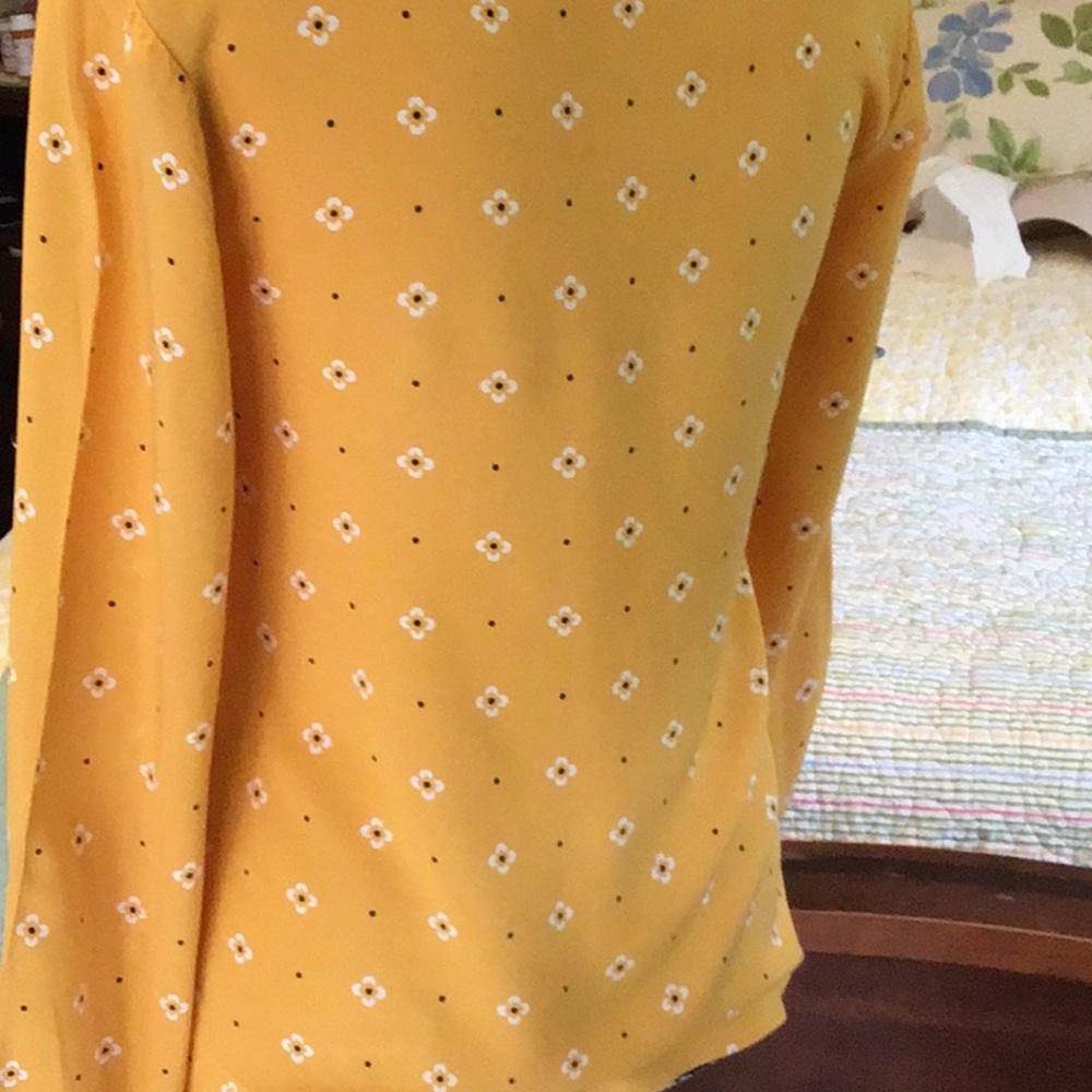 Top - Picture 4 of 9